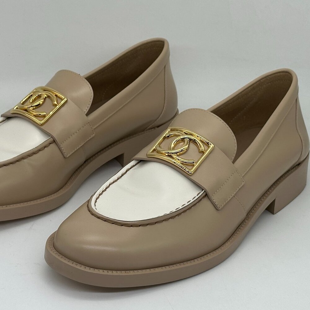 CHANEL 23B Two Tone Calfskin Leather CC Logo Loafers Flat Shoes - Picture 8 of 16